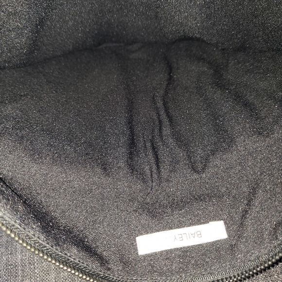 Bailey 44 Clutch! - Picture 5 of 5